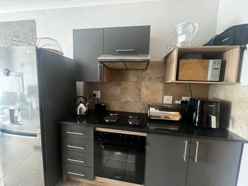 Apartment For Sale in Rooihuiskraal - Photo 4