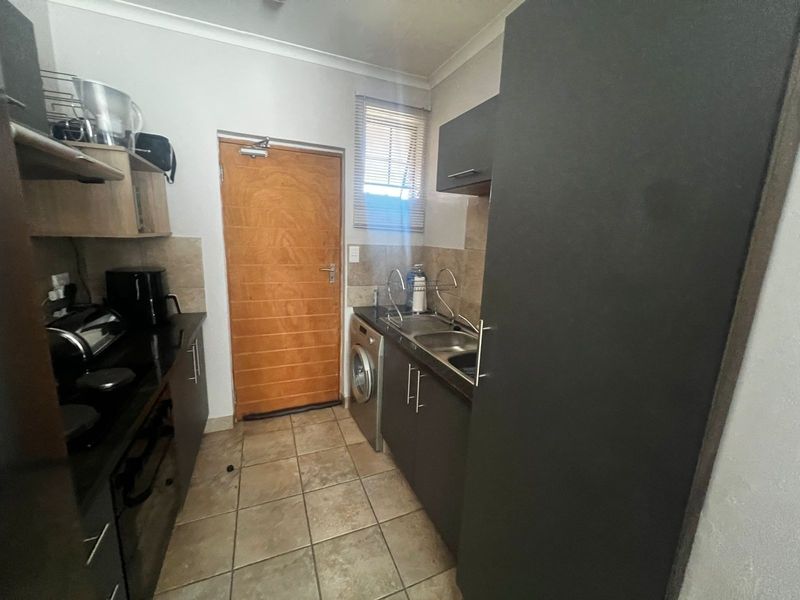 Apartment For Sale in Rooihuiskraal - Photo 3
