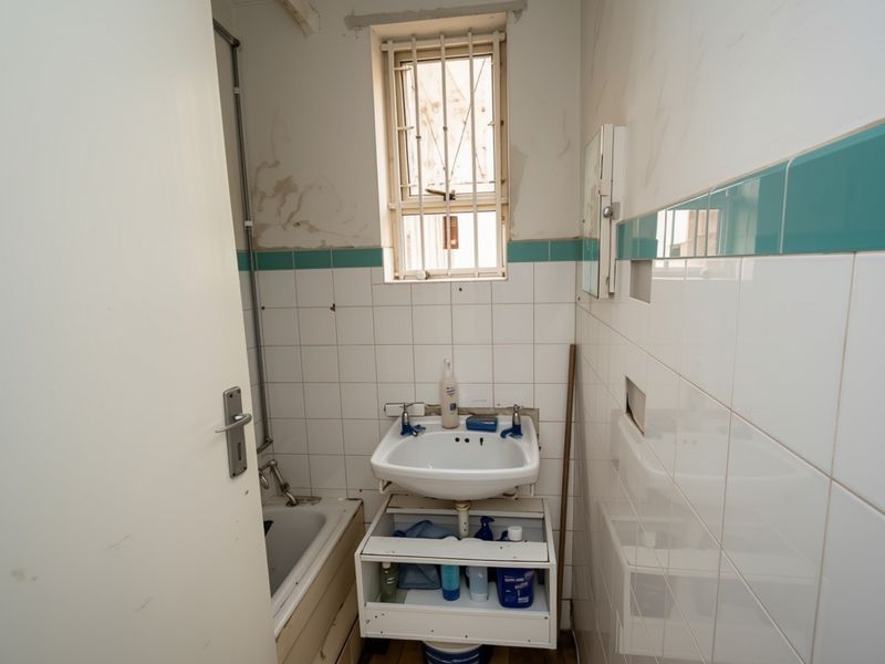 Apartment For Sale in Humewood, Port Elizabeth - Photo 6