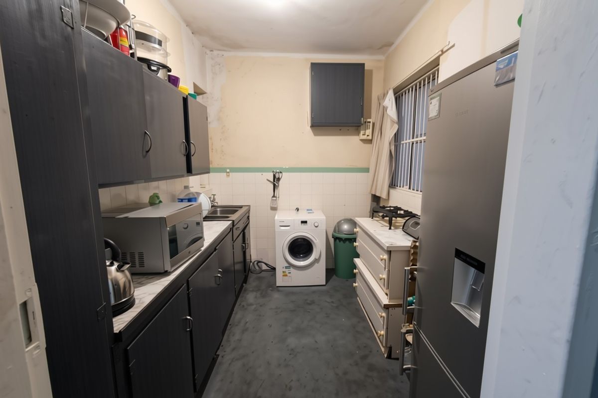 Apartment For Sale in Humewood, Port Elizabeth - Photo 5