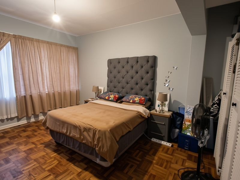 Apartment For Sale in Humewood, Port Elizabeth - Photo 2