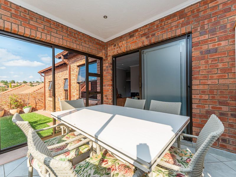 3 Bedroom Freestanding Townhouse For Sale in North Riding, Randburg - Photo 7