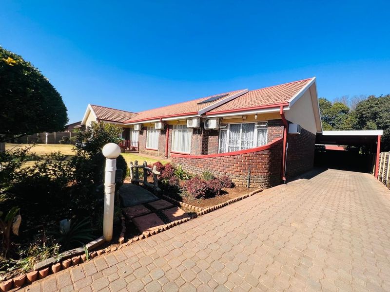 House For Sale in Vanderbijlpark SE 2, Vanderbijlpark SE, Vanderbijlpark - Photo 1