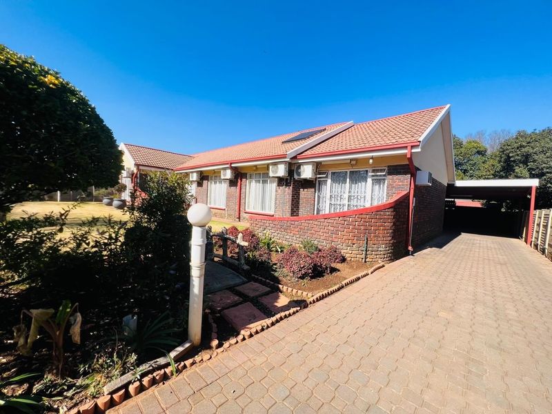 House For Sale in Vanderbijlpark SE 2, Vanderbijlpark SE, Vanderbijlpark - Photo 2