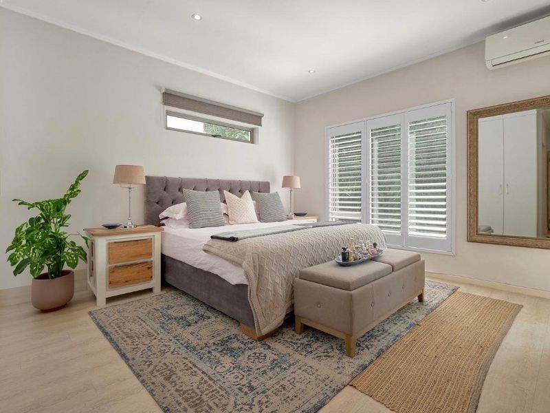 Sophisticated Penthouse Living in the heart of Bryanston - Photo 7