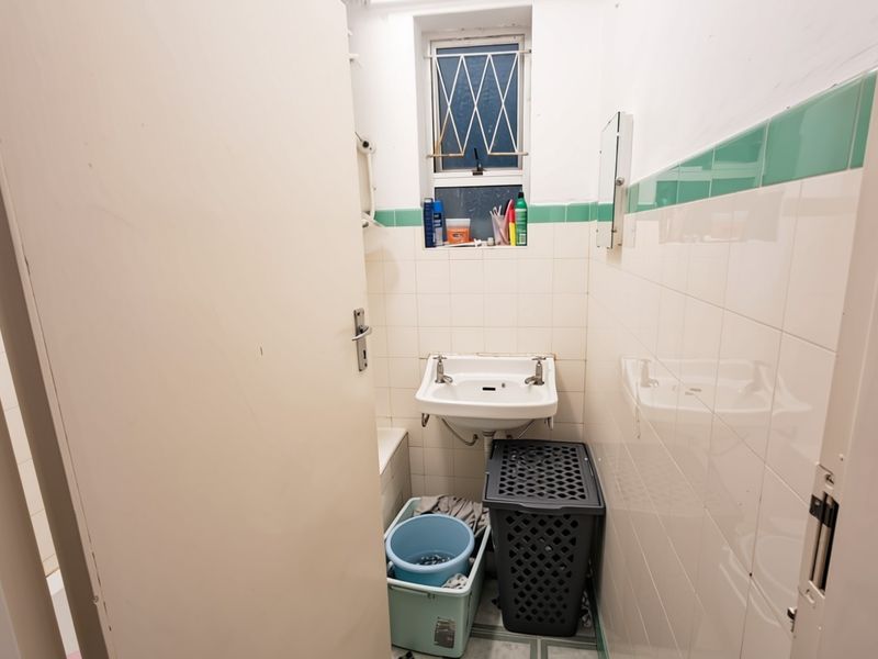 Apartment For Sale in Humewood, Port Elizabeth - Photo 7