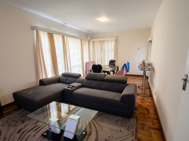 Apartment For Sale in Humewood, Port Elizabeth - Photo 2