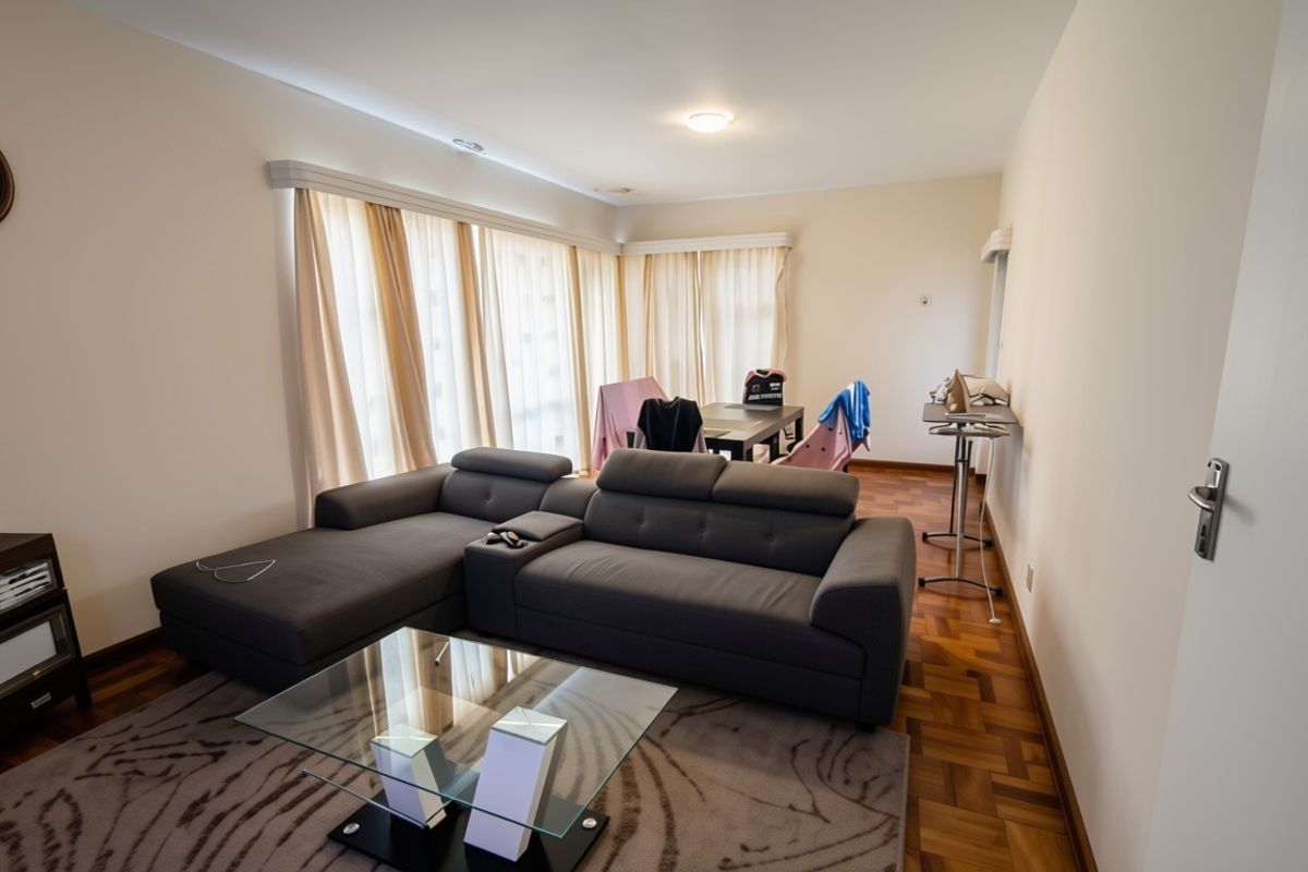 Apartment For Sale in Humewood, Port Elizabeth - Photo 2