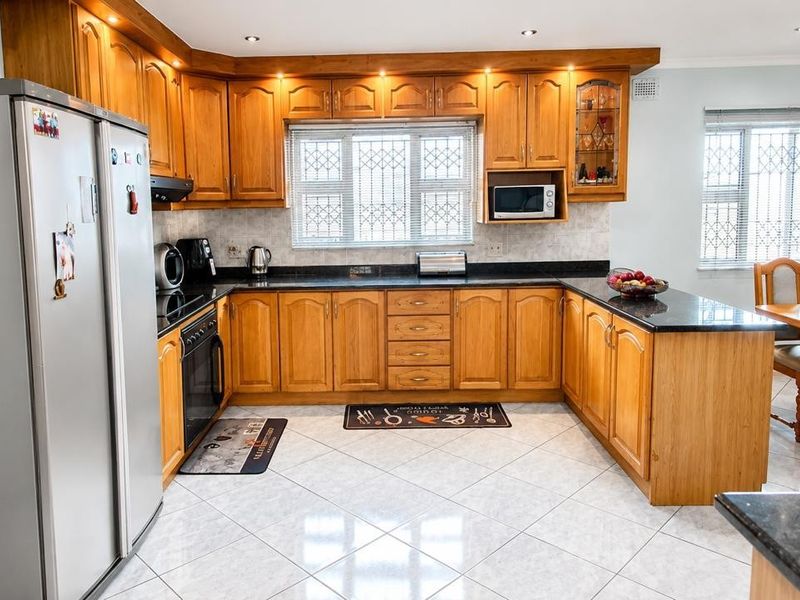 A Magnificent 3 Bedroom Freestanding House for Sale in Ottawa Verulam - Photo 7