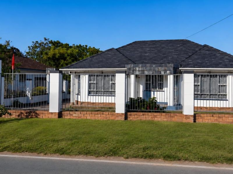 A Magnificent 3 Bedroom Freestanding House for Sale in Ottawa Verulam - Photo 3