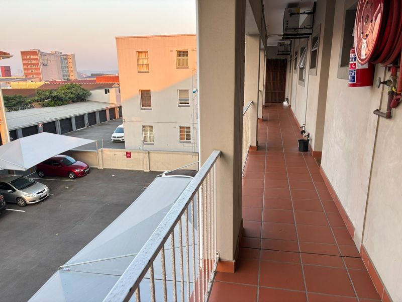 Two bedroom modern Apartment For Sale in Glenwood, Durban, KwaZulu Natal - Photo 3