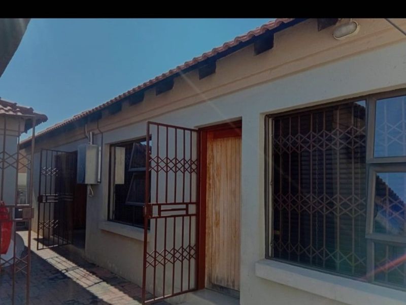 1 Bedroom fully furnished Apartment To Rent in Soshanguve Block G G - Photo 3