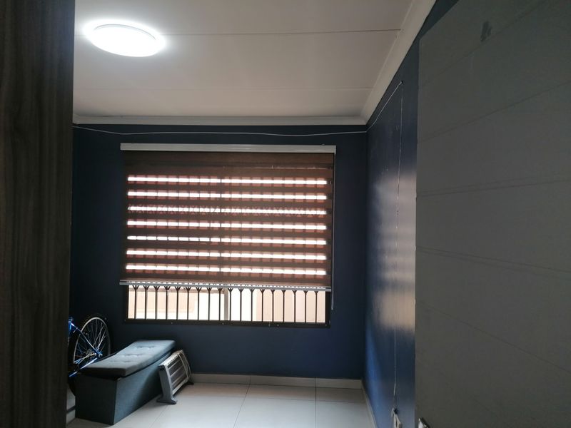 Immaculate 3 Bedroom 2 Bathroom once in a lifetime Home For Sale in Riverlea, Johannesburg - Photo 10