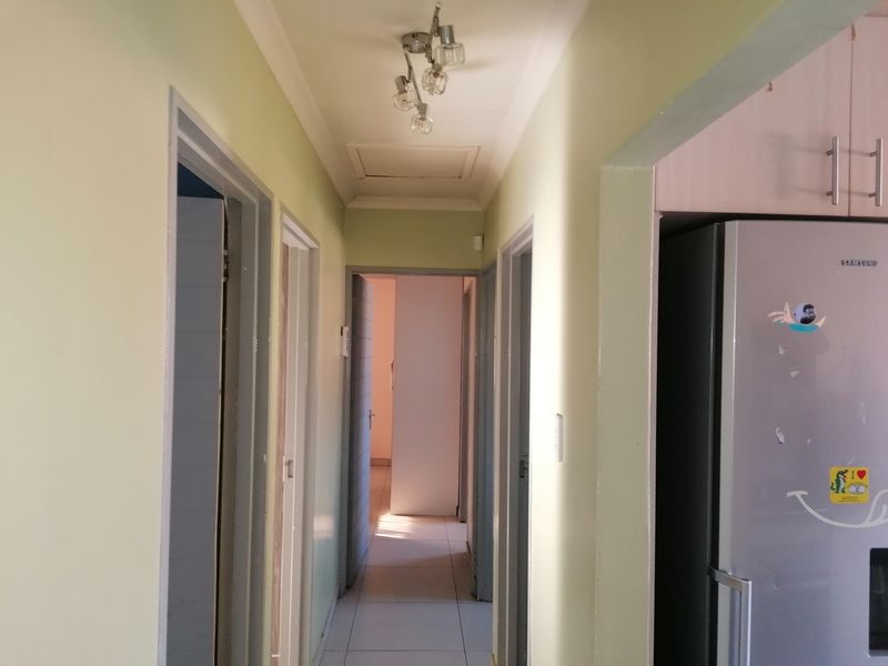 Immaculate 3 Bedroom 2 Bathroom once in a lifetime Home For Sale in Riverlea, Johannesburg - Photo 4