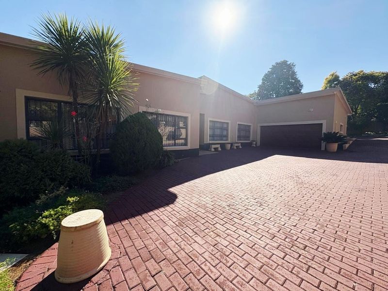 House For Sale in Signal Hill, Newcastle, KwaZulu Natal - Photo 3