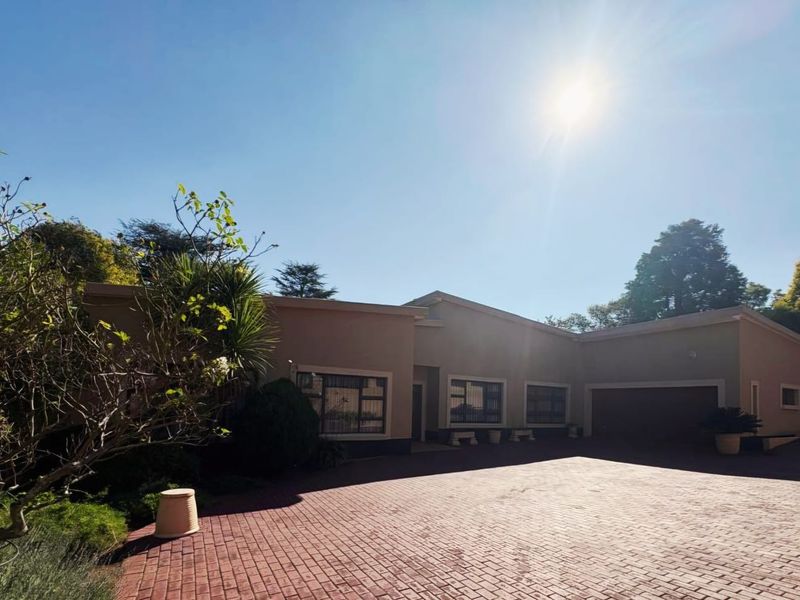 House For Sale in Signal Hill, Newcastle, KwaZulu Natal - Photo 2