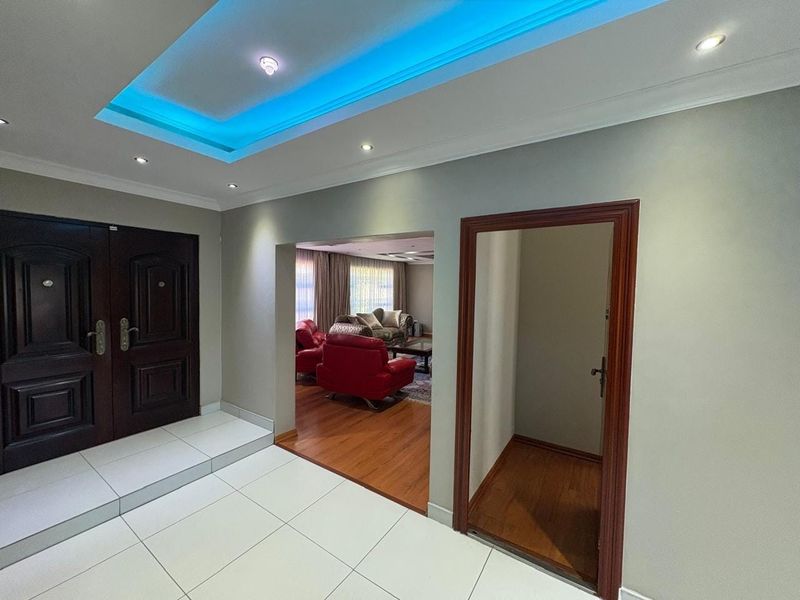 House For Sale in Signal Hill, Newcastle, KwaZulu Natal - Photo 10