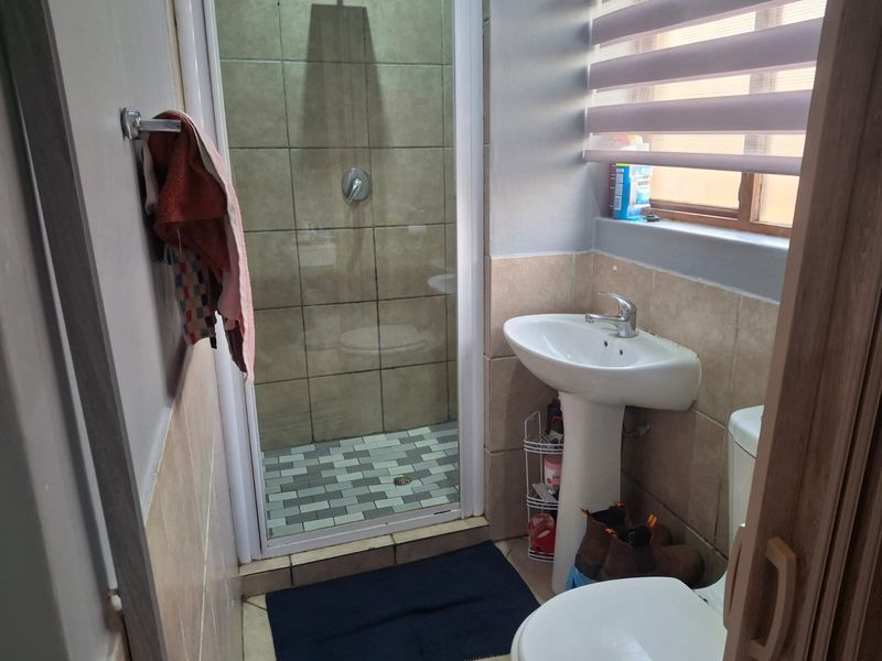 House For Sale in Jackaroo Park, Witbank - Photo 8