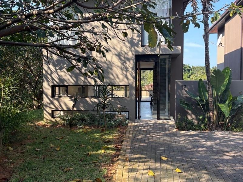 Modern 3 bedroom Duplex To Rent in Zimbali Estate, Ballito, KwaZulu Natal - Photo 1