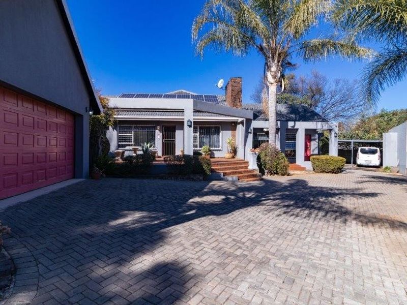 House For Sale in Aston Manor, Kempton Park - Photo 3