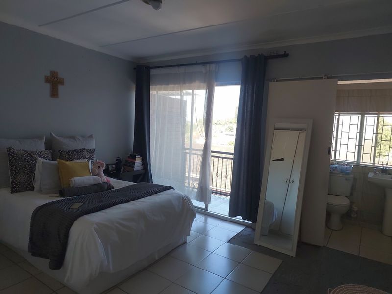 3 BEDROOM COMPLEX FOR SALE IN CENTRAL MALVERN - Photo 6