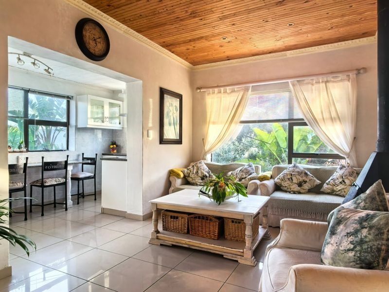 Wilderness Retreat with Authentic Tuscan Flair - Photo 9