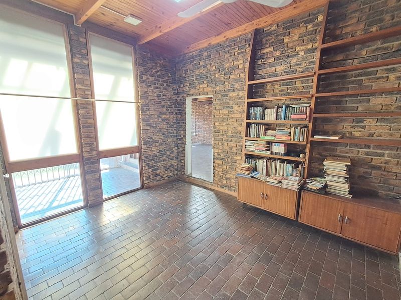 House For Sale in Wierda Park, Centurion - Photo 2