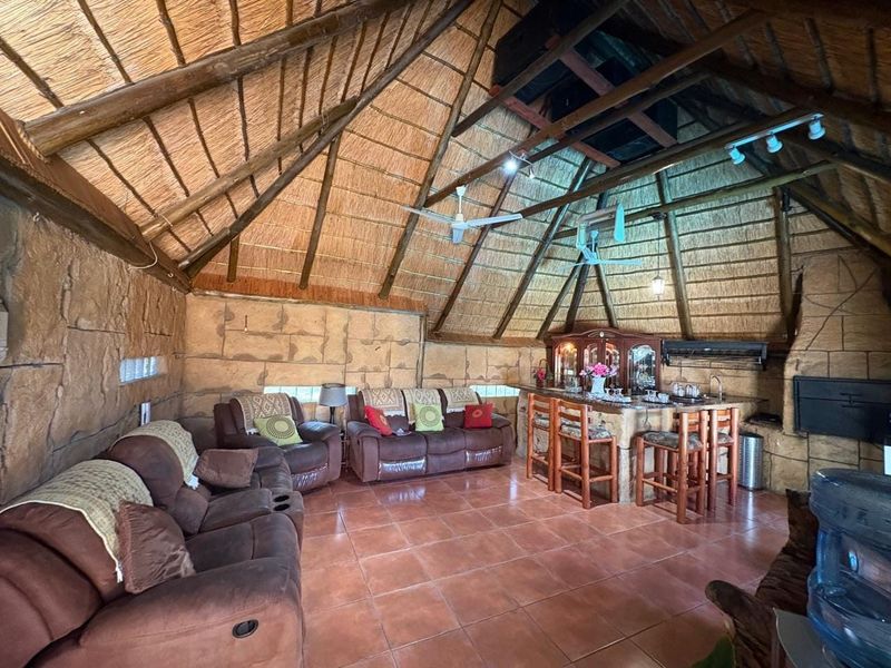 House For Sale in Pioneer Park, Newcastle, KwaZulu Natal - Photo 4