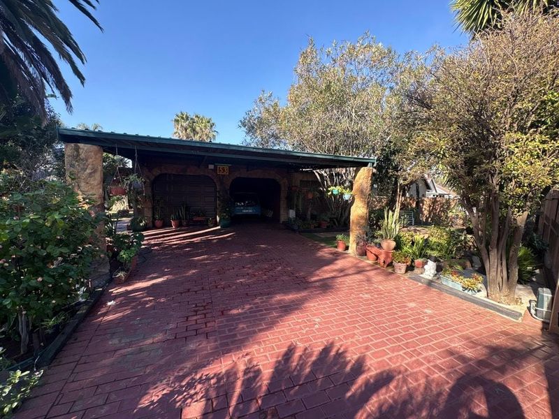 House For Sale in Pioneer Park, Newcastle, KwaZulu Natal - Photo 2