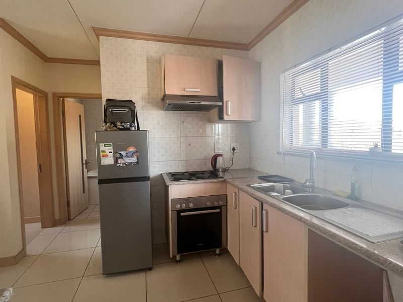 1 Bedroom Apartment To Rent in Noordwyk, Midrand - Photo 2