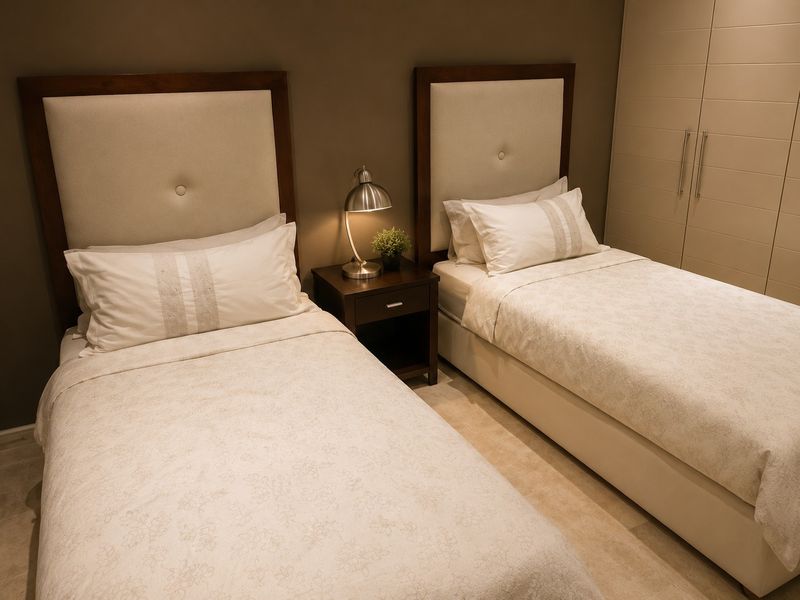 Furnished 2 Bedroom Apartment with Panoramic Views | Vredehoek - Photo 8