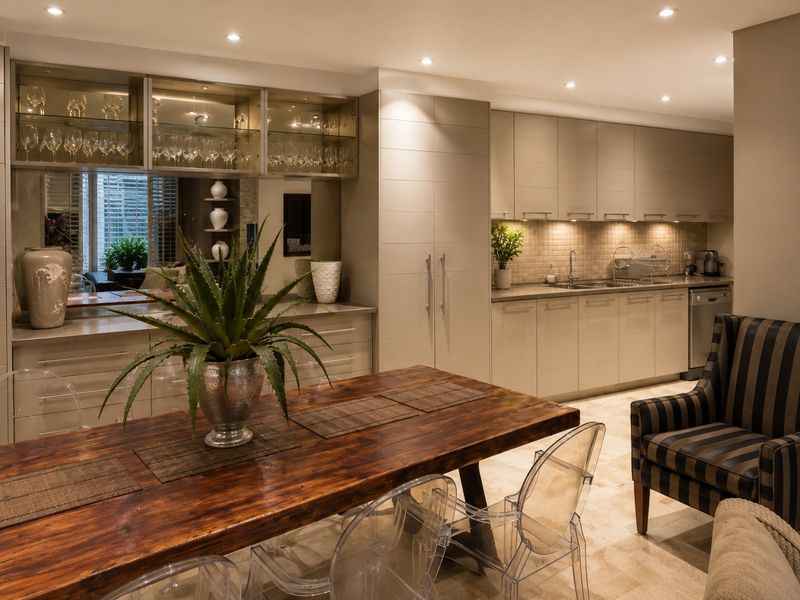 Furnished 2 Bedroom Apartment with Panoramic Views | Vredehoek - Photo 5