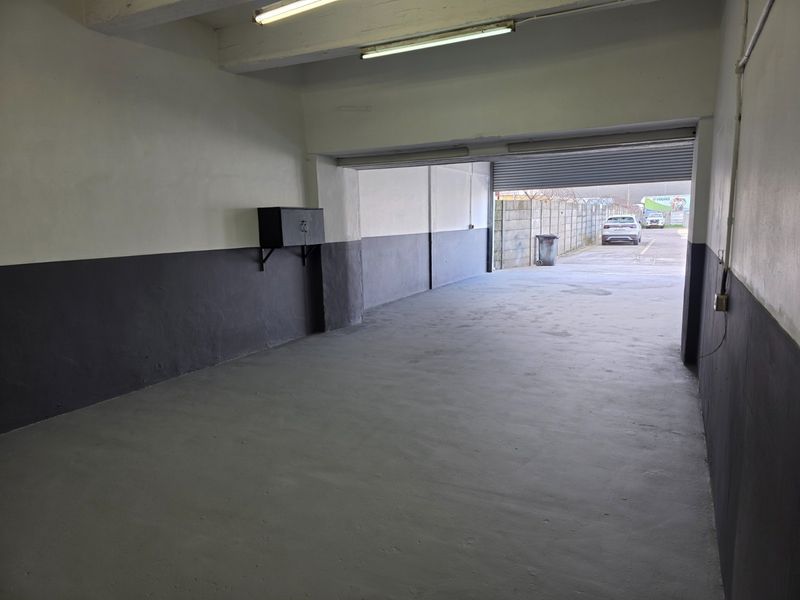 230m2 Warehouse with an Office To Let in Dal Josafat, Paarl - Photo 10
