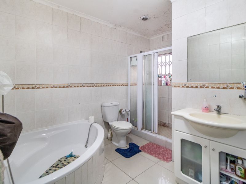 PAROW VALLEY PROPERTY FOR SALE - Photo 2