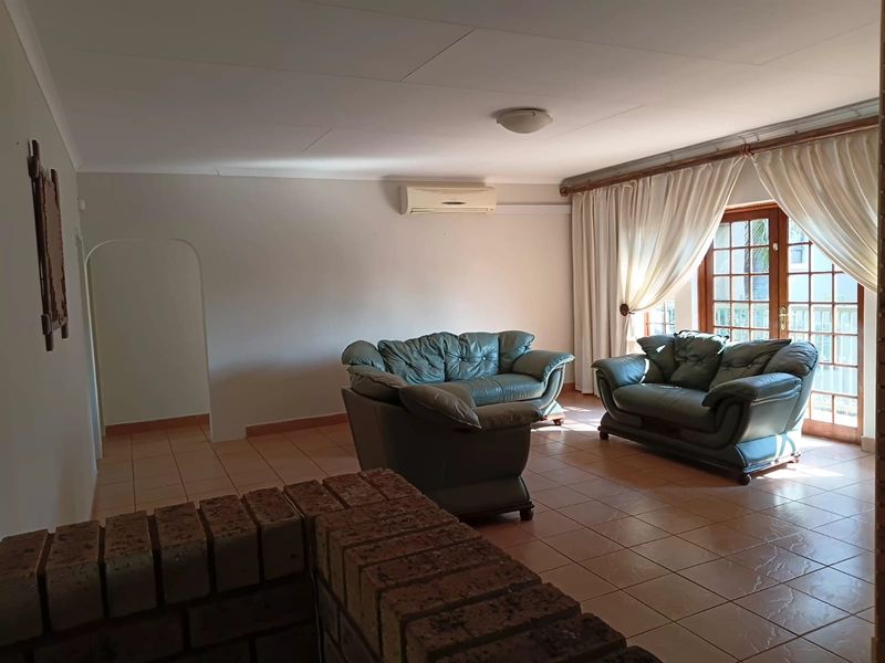 Execuive FamilySanctuary For Sale in Amandasig, Akasia - Photo 8