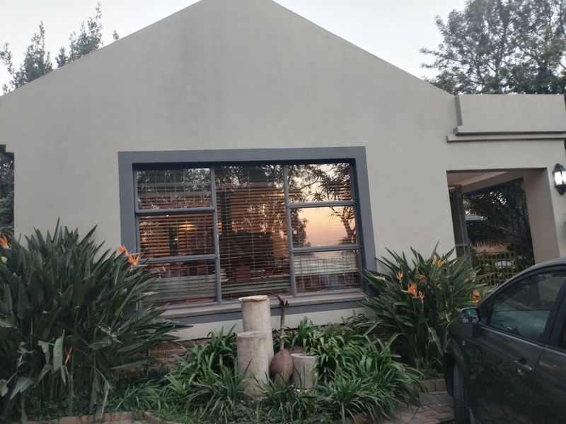 Off the Grid 3beds , 2.5 baths Home for Sale in The Reeds Ext 10, The Reeds, Centurion - Photo 1