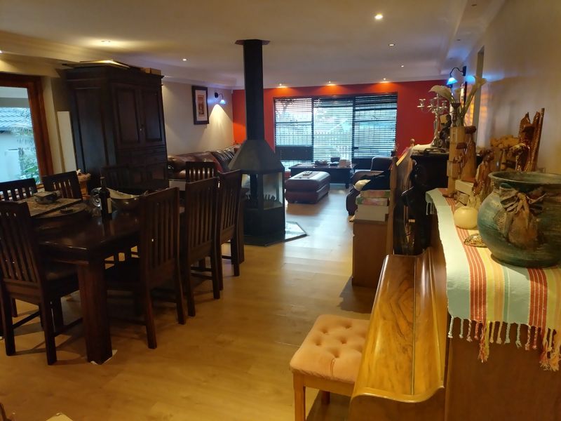 Off the Grid 3beds , 2.5 baths Home for Sale in The Reeds Ext 10, The Reeds, Centurion - Photo 8