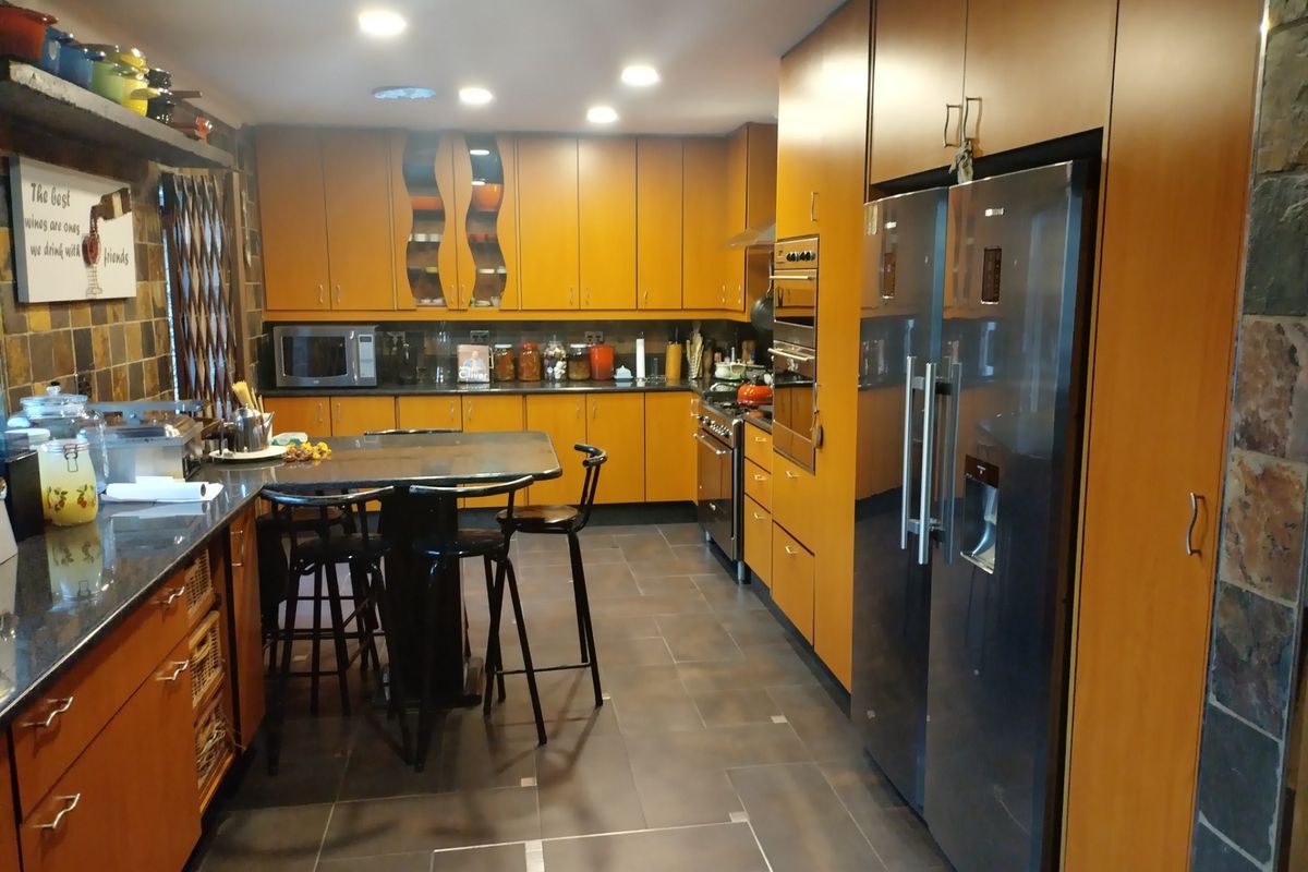 Off the Grid 3beds , 2.5 baths Home for Sale in The Reeds Ext 10, The Reeds, Centurion - Photo 5