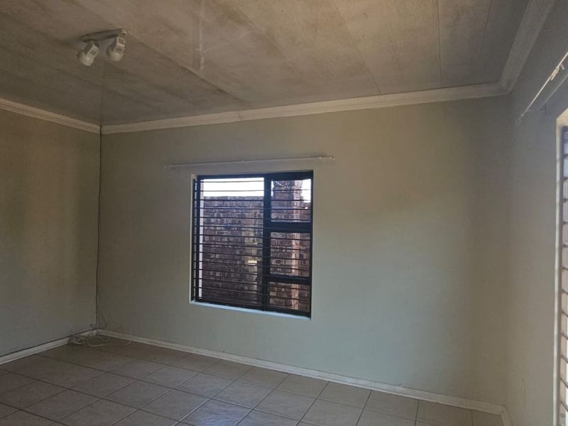 Townhouse to rent in Warrenton - Photo 2