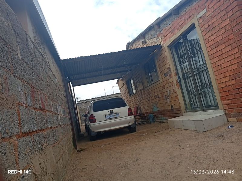 House For Sale in Zola, Soweto - Photo 4