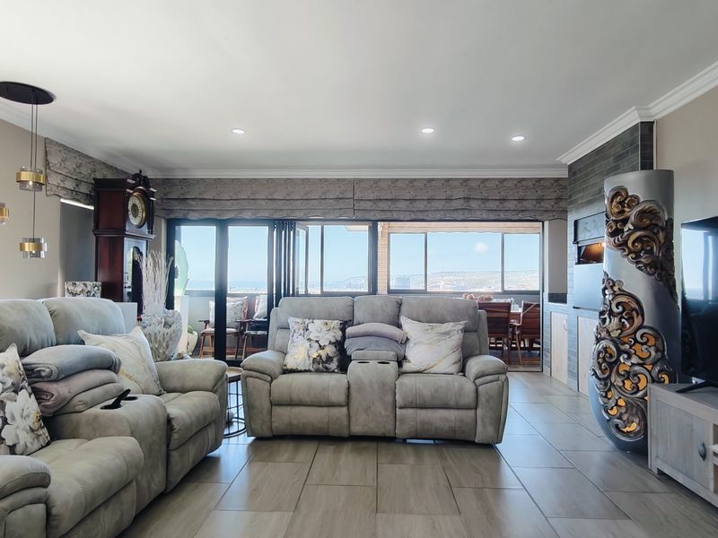 Well maintained family home with flat - Photo 3