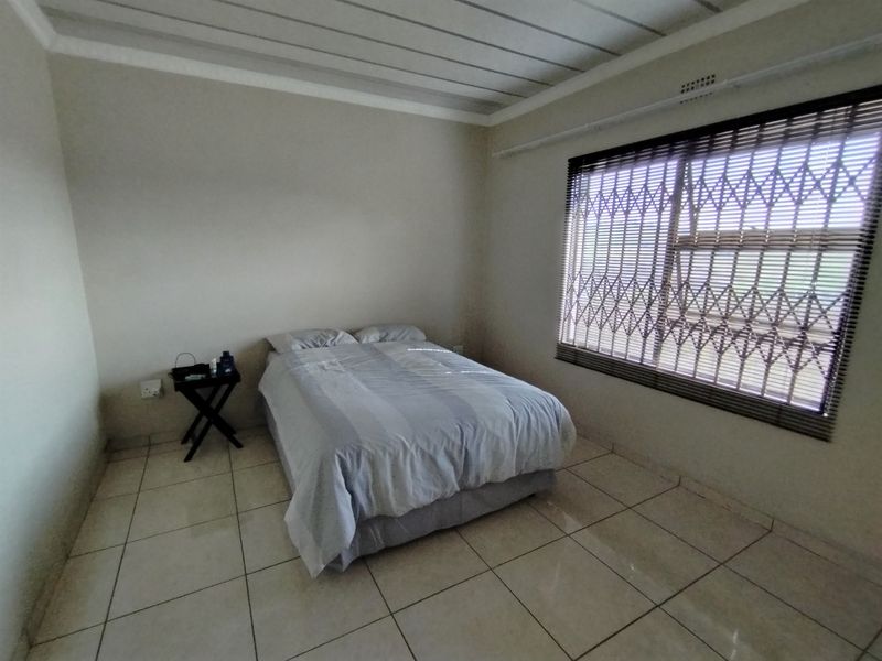 Beautiful house for sale in Panorama, Empangeni - Photo 8