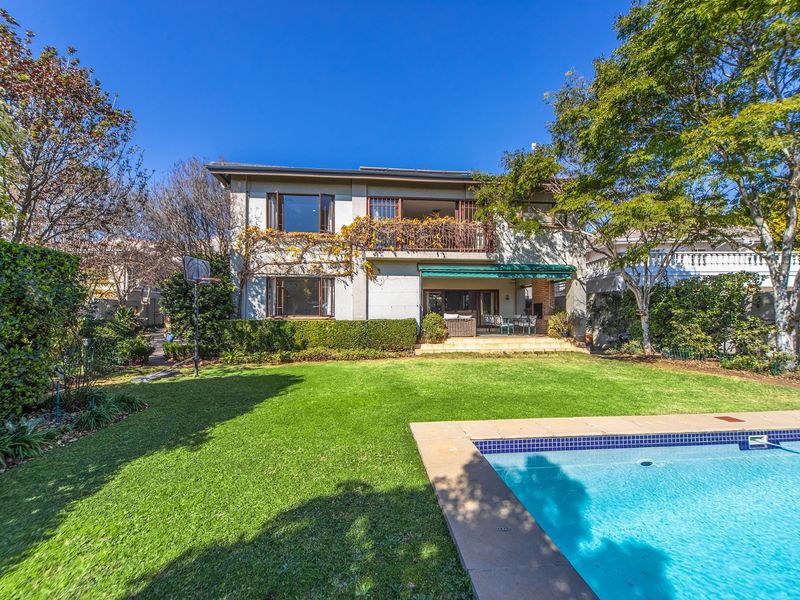 Large Spacious Family Home In a Secure Complex In Mill Hill - Photo 1