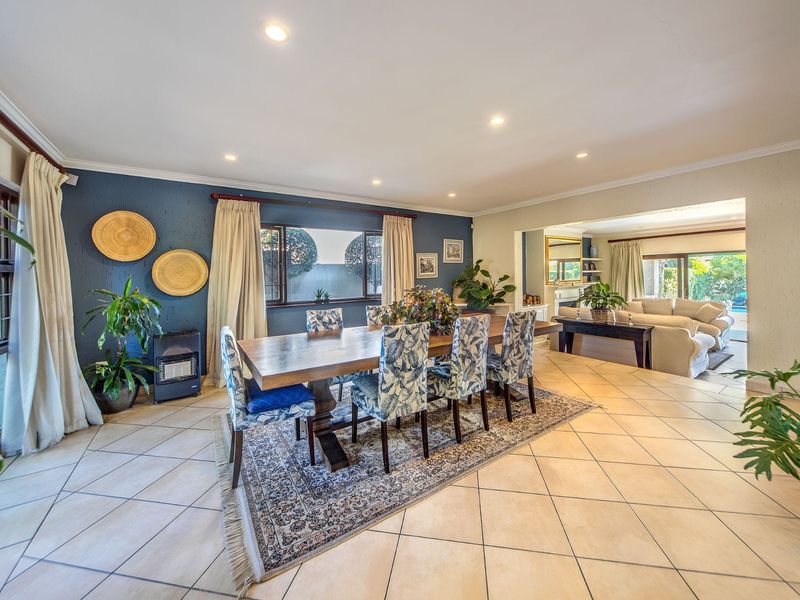 Large Spacious Family Home In a Secure Complex In Mill Hill - Photo 10