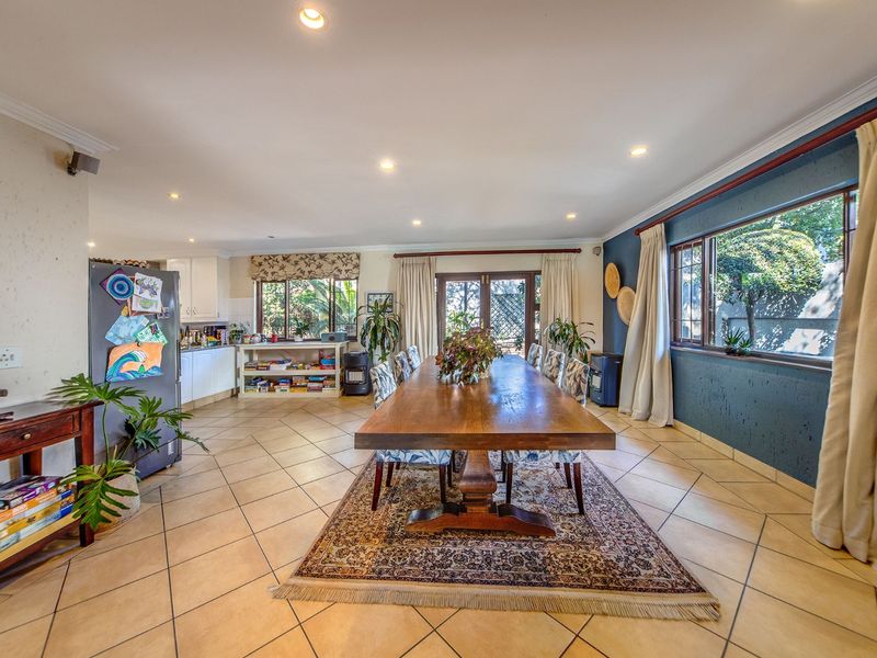 Large Spacious Family Home In a Secure Complex In Mill Hill - Photo 8