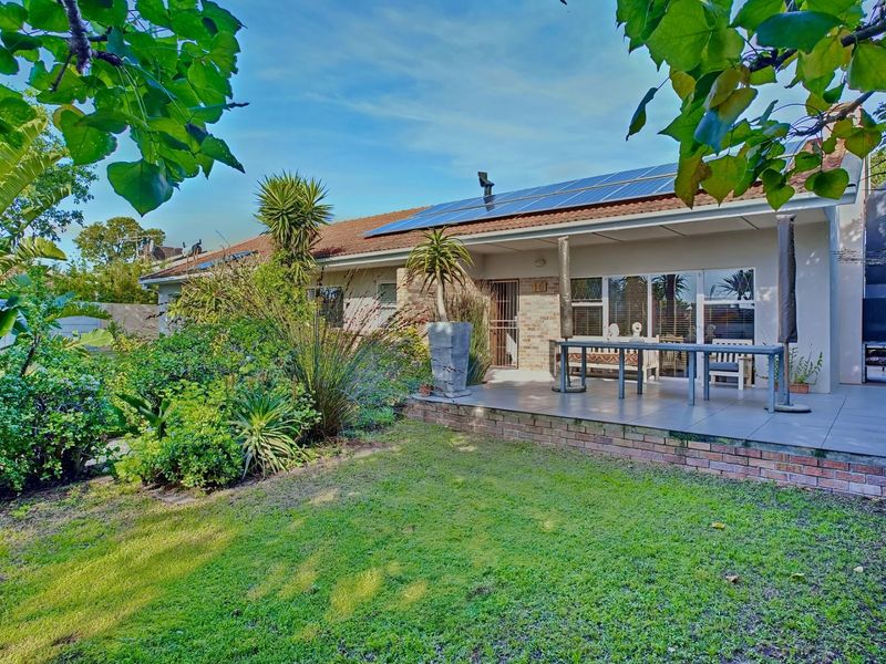EXCLUSIVE MANDATE - A Home Where Generations Have Flourished - 200m from Pearson High School - Photo 3
