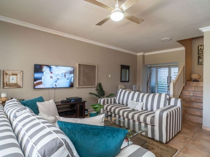 4 bed beachfront Townhouse For Sale in Umhlanga, KwaZulu Natal - Photo 6