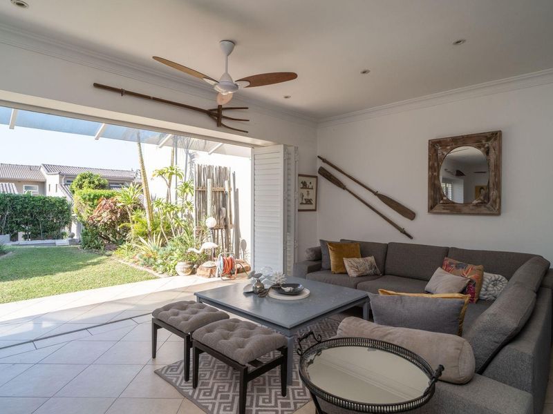 4 bed beachfront Townhouse For Sale in Umhlanga, KwaZulu Natal - Photo 2