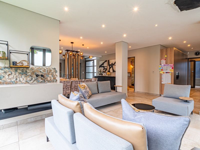 Architectural Excellence | Bespoke Living in the heart of Luxurious Sandown - Photo 5