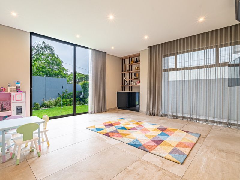 Architectural Excellence | Bespoke Living in the heart of Luxurious Sandown - Photo 7